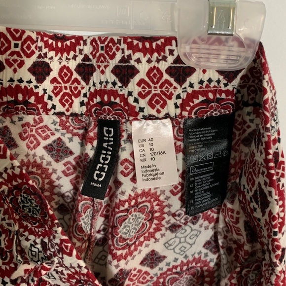 H&M Patterned Pants - Picture 2 of 3